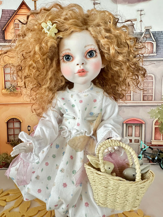 Maisie – OOAK Ball-Jointed Art Doll | Handmade Collectible BJD